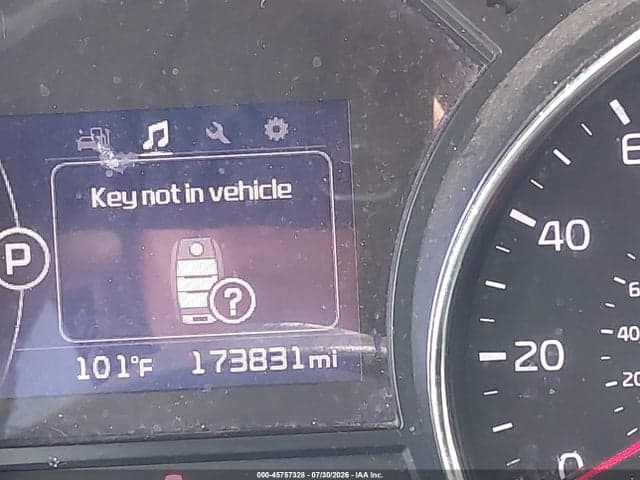2017 KIA SEDONA LX 7