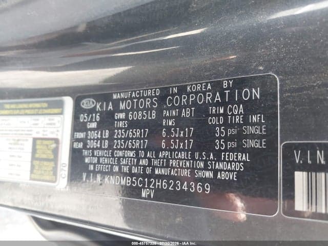 2017 KIA SEDONA LX 9