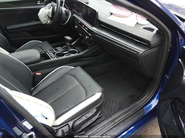 2026 KIA K5 GT-LINE AWD 5