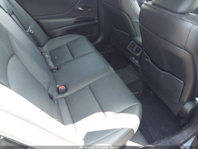 2024 LEXUS ES 300H 8