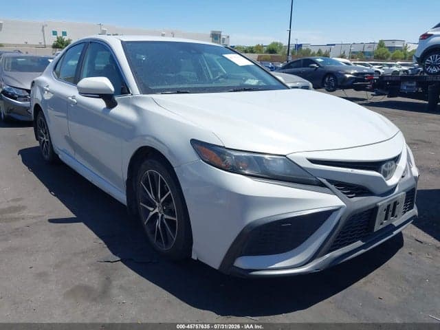 2022 TOYOTA CAMRY SE 1