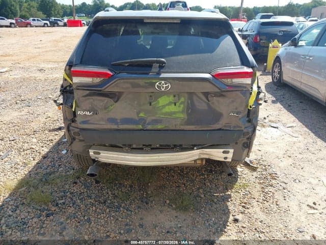 2021 TOYOTA RAV4 XLE 6