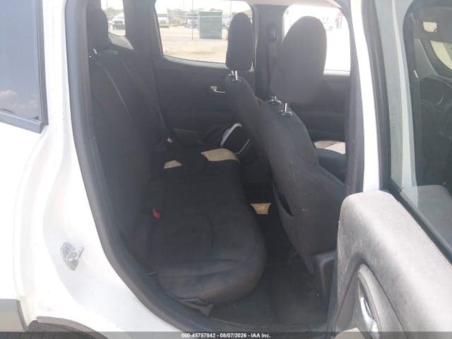 2018 JEEP RENEGADE LATITUDE FWD 8