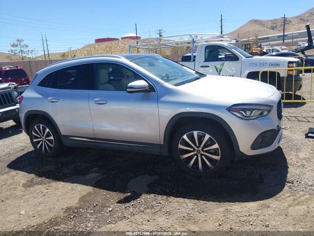 2021 MERCEDES-BENZ GLA 250 4MATIC 13