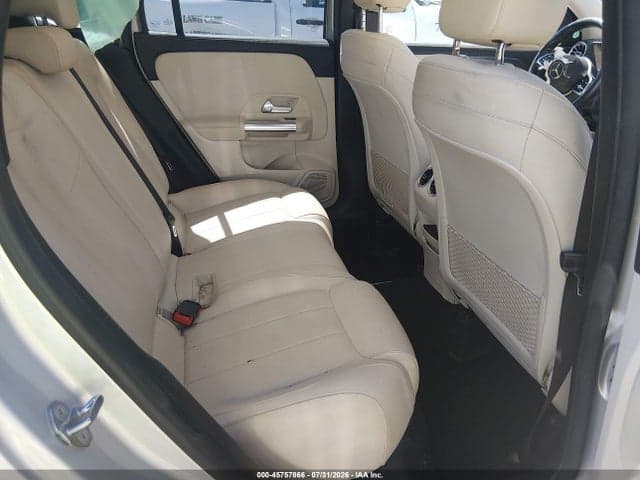 2021 MERCEDES-BENZ GLA 250 4MATIC 8