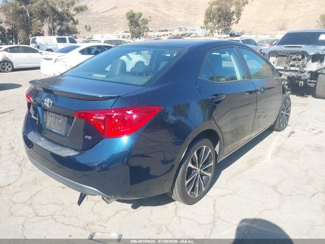 2019 TOYOTA COROLLA SE 3
