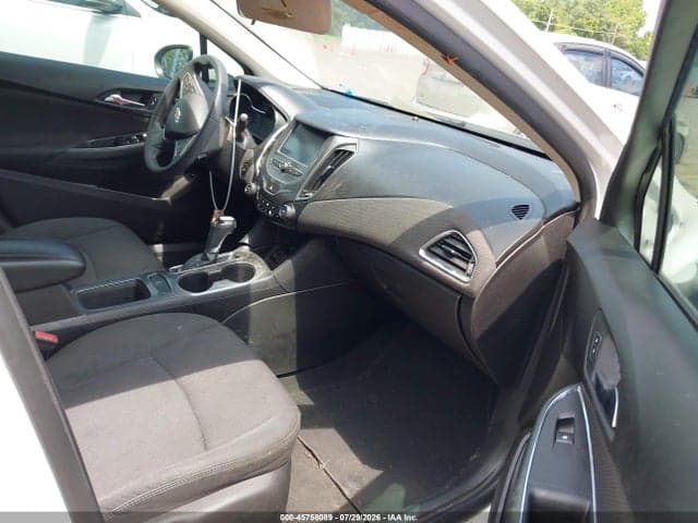 2017 CHEVROLET CRUZE LT AUTO 5