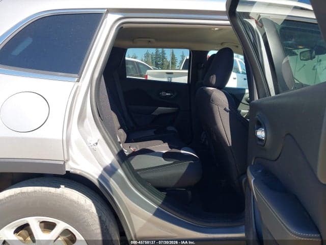 2018 JEEP CHEROKEE LATITUDE 4X4 8