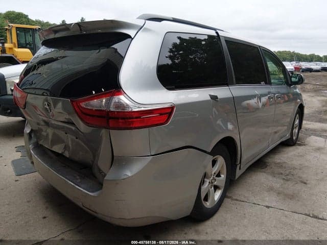 2019 TOYOTA SIENNA LE 8 PASSENGER 4
