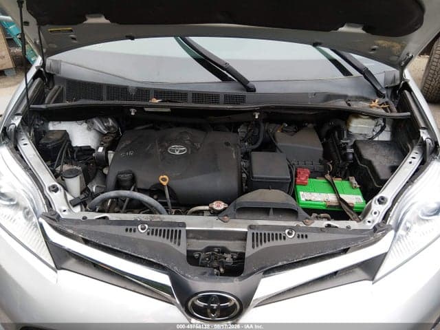 2019 TOYOTA SIENNA LE 8 PASSENGER 10