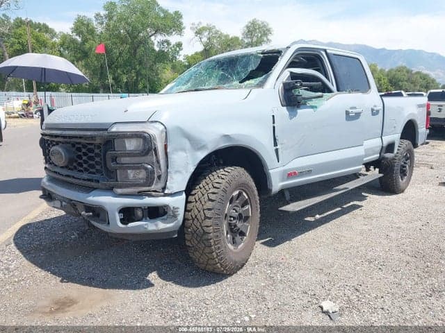 2025 FORD F-350 LARIAT 2
