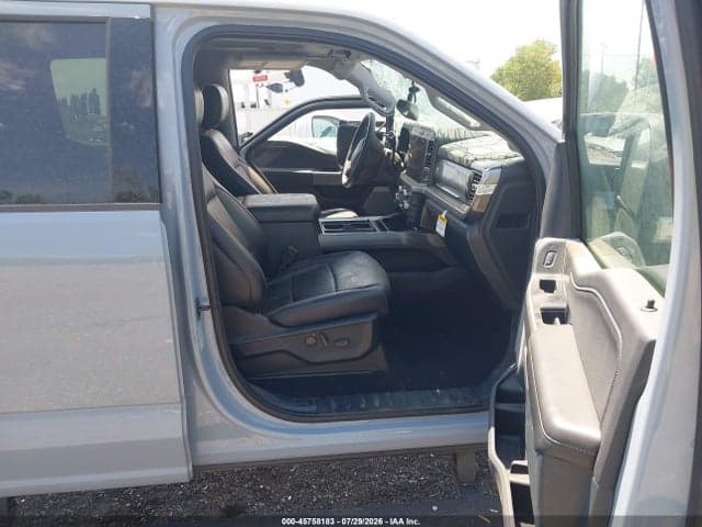 2025 FORD F-350 LARIAT 5