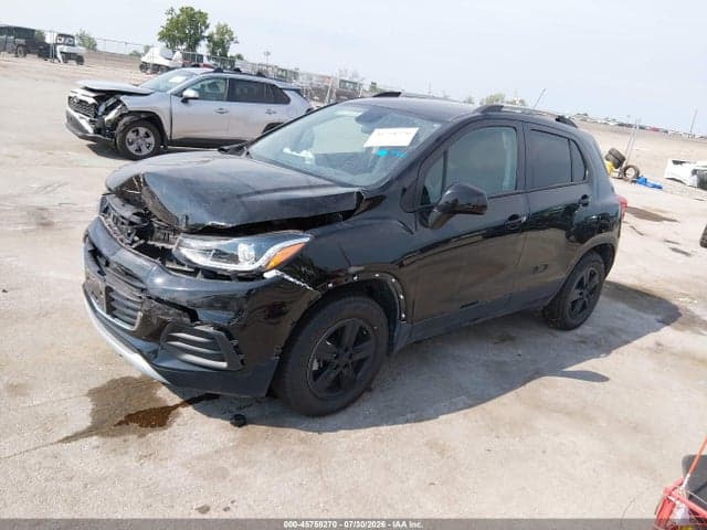 2021 CHEVROLET TRAX AWD LT 2