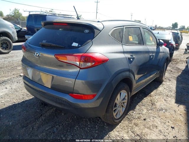 2017 HYUNDAI TUCSON SE 4