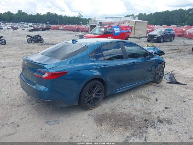 2025 TOYOTA CAMRY SE 4