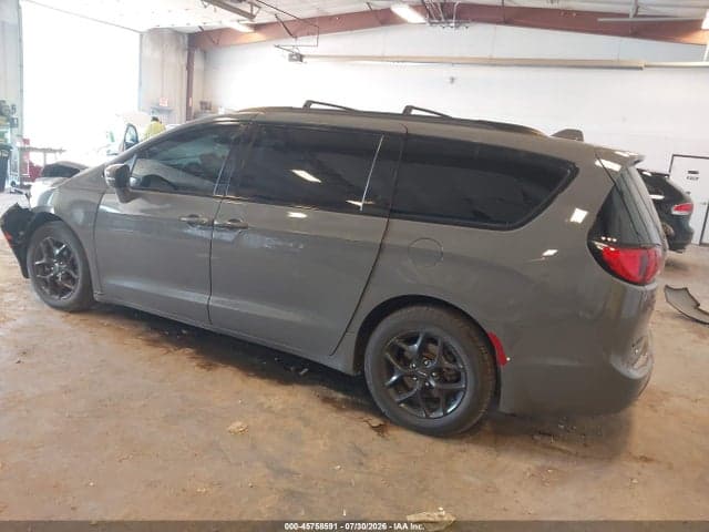 2020 CHRYSLER PACIFICA LIMITED 3