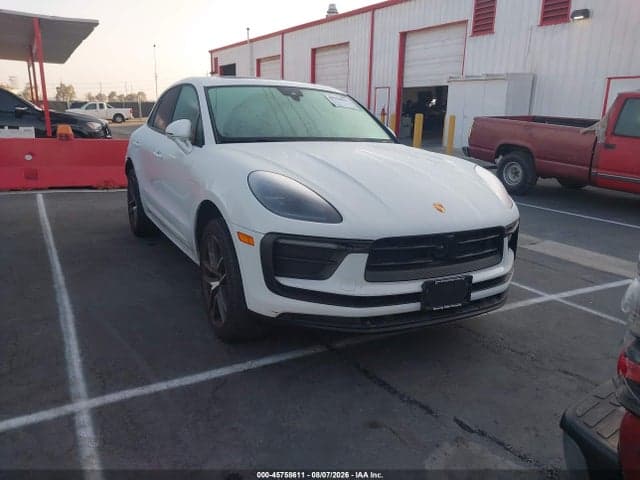 2024 PORSCHE MACAN T 1