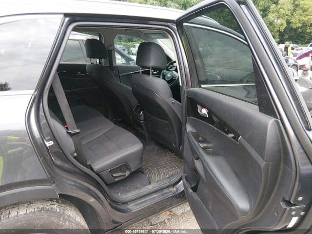 2017 KIA SORENTO 2.4L LX 8
