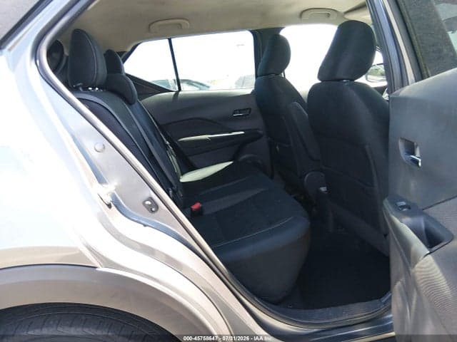 2018 NISSAN KICKS SV 8