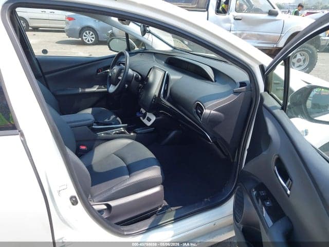 2017 TOYOTA PRIUS PRIME PREMIUM 5