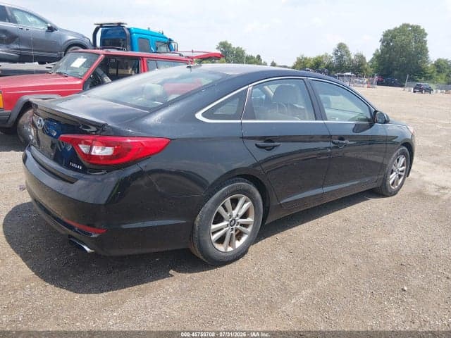 2017 HYUNDAI SONATA SE 4