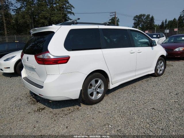 2018 TOYOTA SIENNA LE 8-PASSENGER 4
