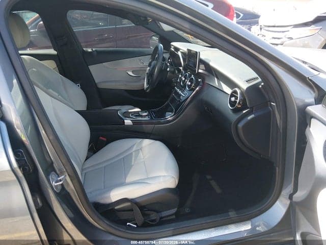 2018 MERCEDES-BENZ C 300 5