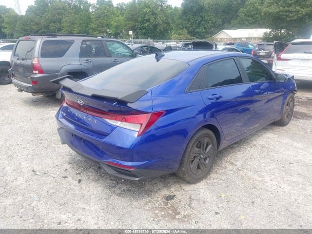 2022 HYUNDAI ELANTRA SEL 4