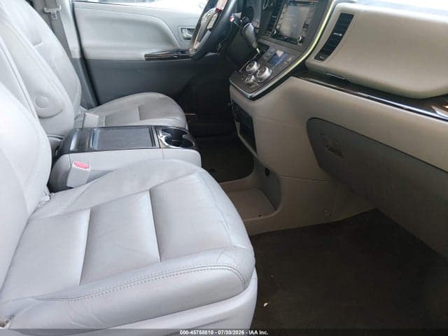 2018 TOYOTA SIENNA XLE 8 PASSENGER 5