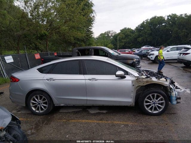 2017 FORD FUSION SE 14