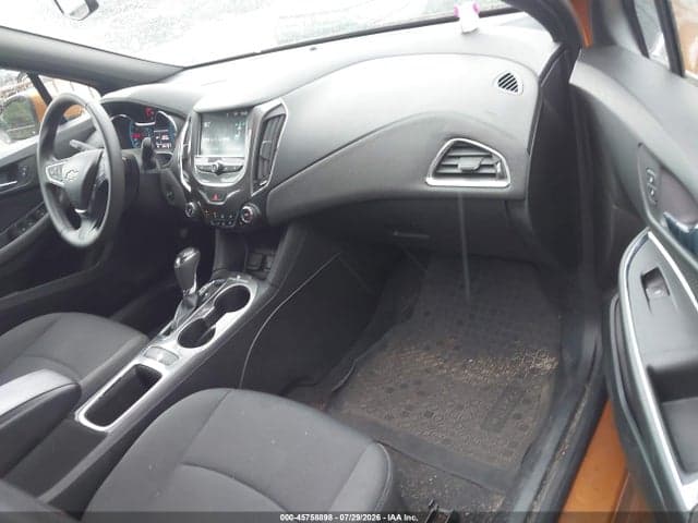 2017 CHEVROLET CRUZE LT AUTO 5
