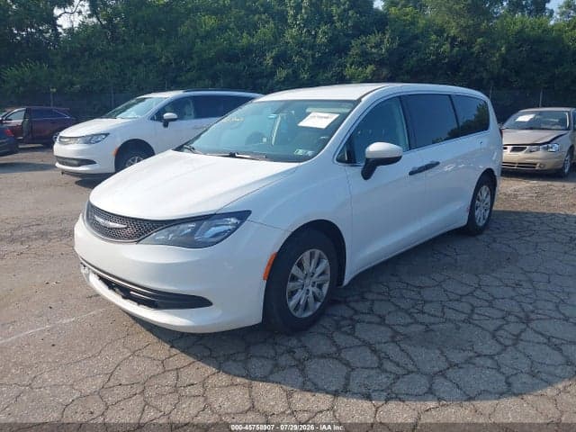 2020 CHRYSLER VOYAGER L 2