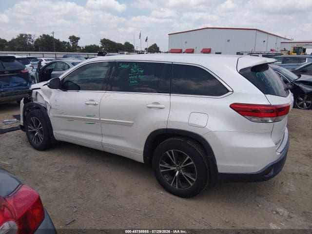 2018 TOYOTA HIGHLANDER LE 15