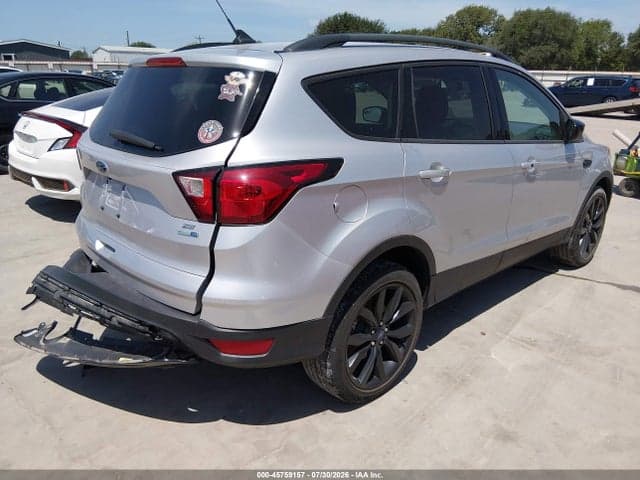 2019 FORD ESCAPE SE 4