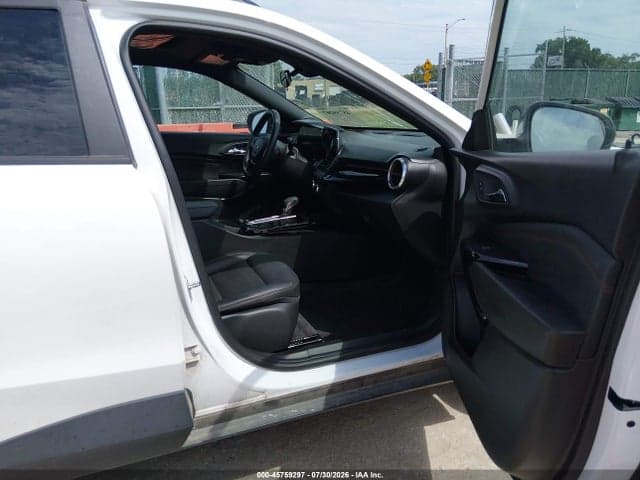 2025 CHEVROLET TRAX FWD 2RS 5