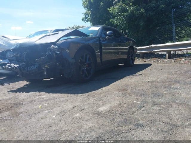 2019 DODGE CHALLENGER SXT 2