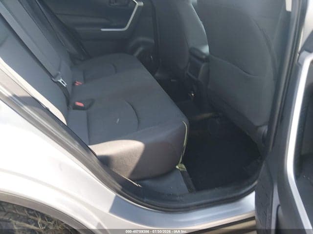2019 TOYOTA RAV4 LE 8