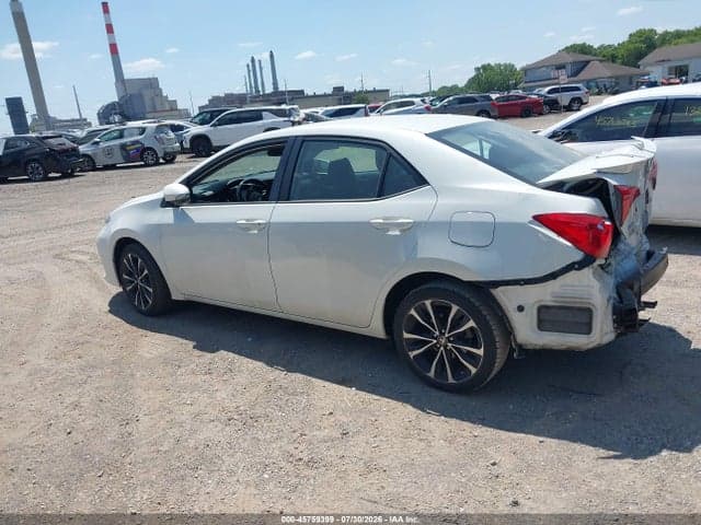 2017 TOYOTA COROLLA SE 14