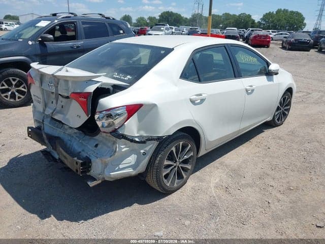 2017 TOYOTA COROLLA SE 4