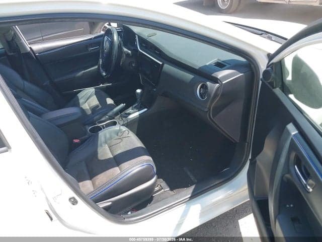 2017 TOYOTA COROLLA SE 5