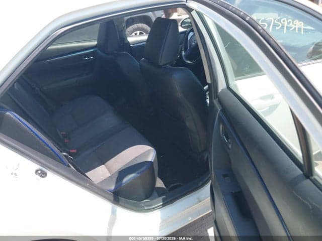 2017 TOYOTA COROLLA SE 8