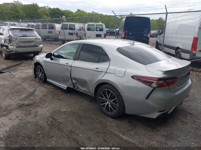 2021 TOYOTA CAMRY SE 3
