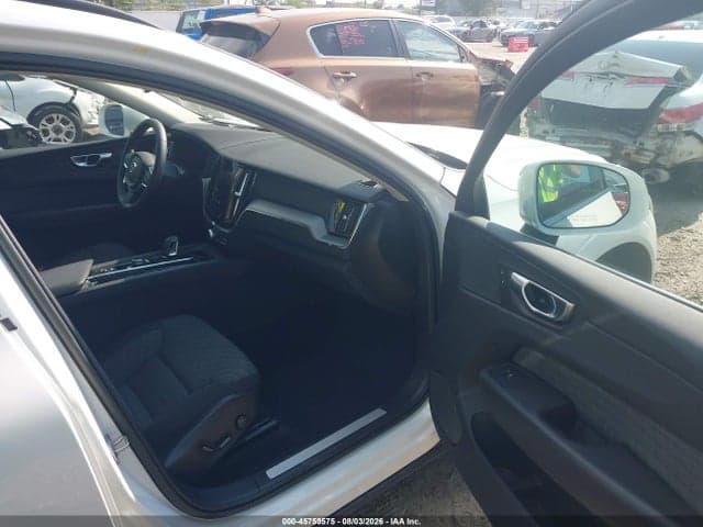2023 VOLVO XC60 B5 CORE 5