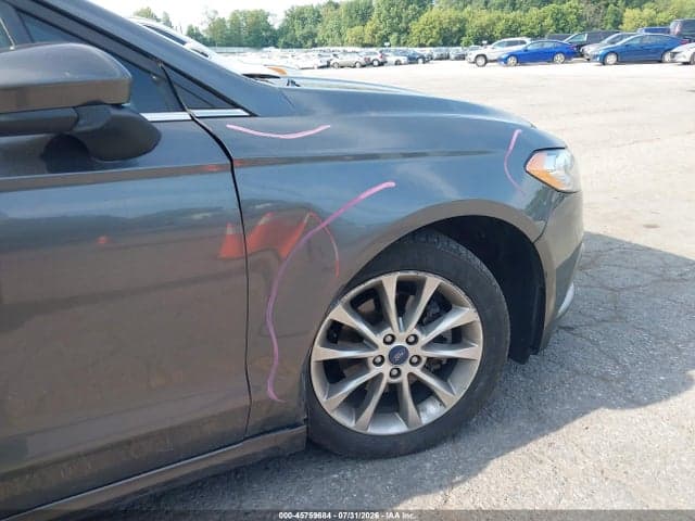 2017 FORD FUSION SE 18