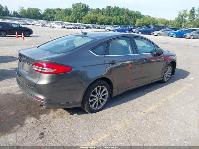 2017 FORD FUSION SE 4