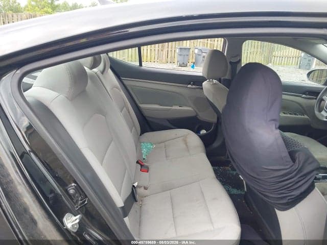 2018 HYUNDAI ELANTRA SEL 8