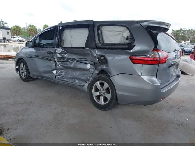 2017 TOYOTA SIENNA L 7 PASSENGER 3