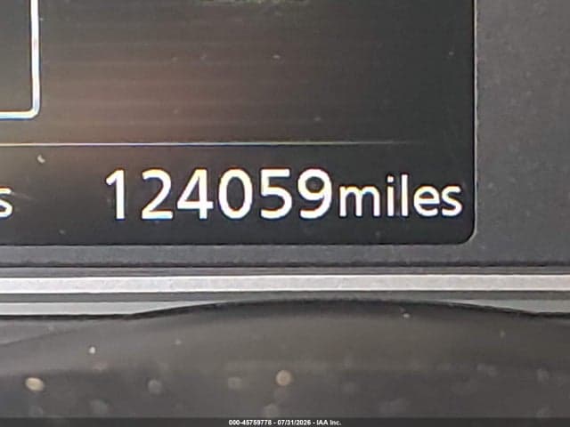 2021 NISSAN VERSA SV XTRONIC CVT 16