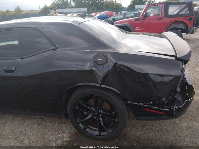 2017 DODGE CHALLENGER SXT PLUS 6