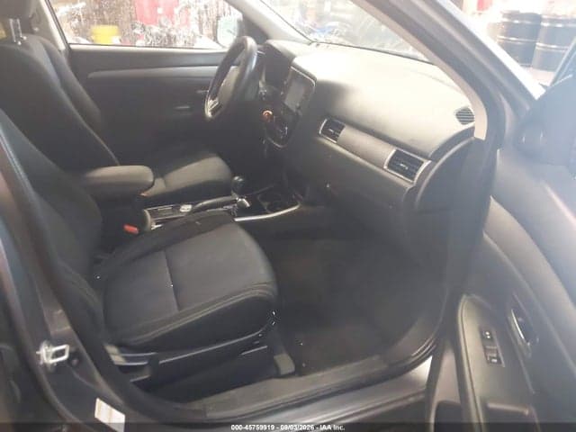 2018 MITSUBISHI OUTLANDER ES 5